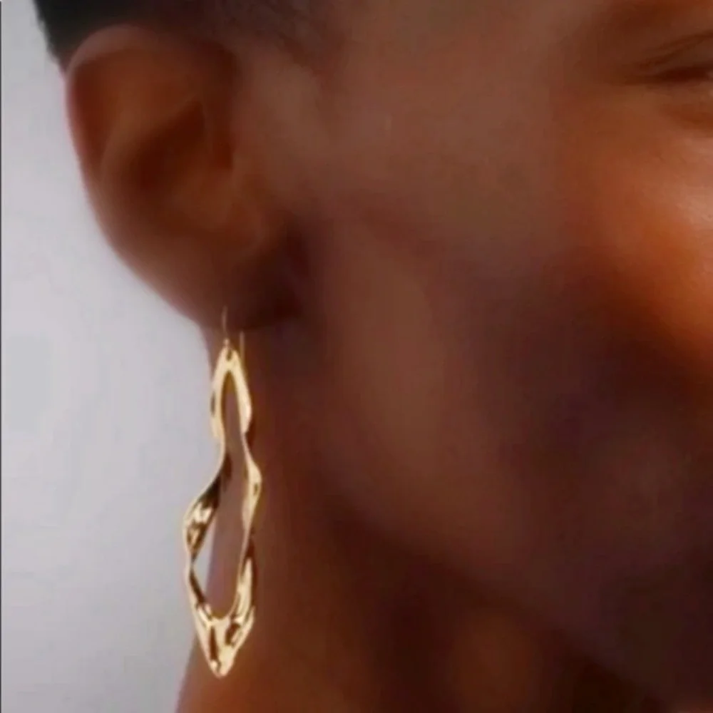 ALEXIS BITTAR • Gold Light Sculpted Linear Svelte Crumpled  Hoop Drop Earrings